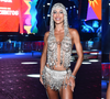 Perdeu, Jonas! Ex-BBB Mari Gonzalez surge deslumbrante com transparência e brilho em look sexy durante evento de Carnaval
