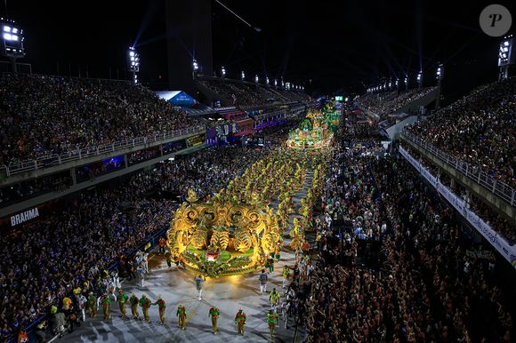 Os desfiles na Sapucaí começam na sexta-feira (28) e seguem até terça-feira (4), com o Desfile das Campeãs no sábado (8). Se você pretende curtir a festa, já sabe o que pode e o que não pode levar para evitar contratempos na entrada.