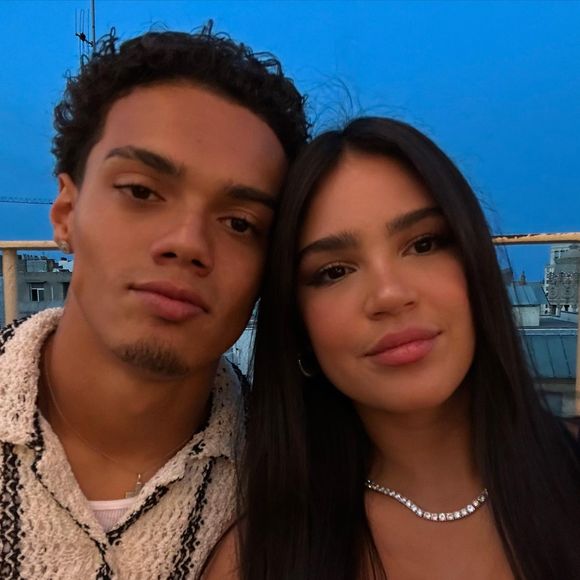Hoje aos 21 anos, João Mendes, filho de Ronaldinho Gaúcho, mora na Europa com a esposa, Giovanna Buscacio, e a filha do casal. Ele também é jogador de futebol