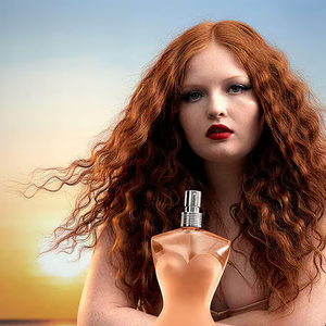 Reconhecido pela alta fixação e excelente projeção, Classique, da Jean Paul Gaultier, continua sendo uma escolha certeira para quem busca uma assinatura olfativa inesquecível