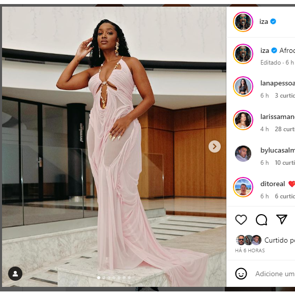 Iza recebeu chuva de elogios após usar look rosa com transparência no Grammy Latino