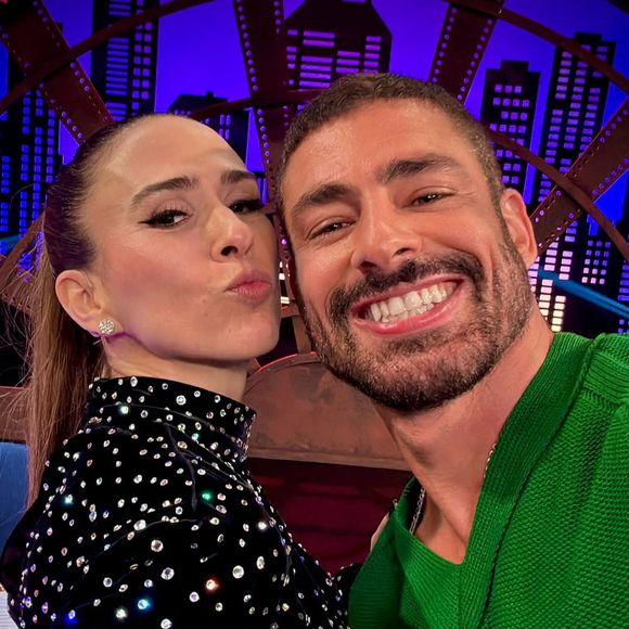 Cauã Reymond esteve no programa 'Lady Night' da última quarta-feira (20), exibido no Multishow