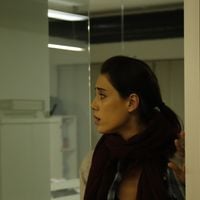 Zeynep fecha acordo com Sule e Cengiz envolvendo Melek em meio a luto por Sinan; resumo do capítulo de quinta-feira (12/02) da novela 'Mãe'