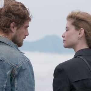 Lívia (Alinne Moraes) e Felipe (Rafael Cardoso) conseguem ter um final feliz em 'Além do Tempo'