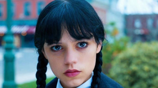 Quem é a stalker de ‘Wandinha’ na 2ª temporada e por que a atriz está conquistando tantos fãs?