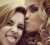 Após morte precoce de Lua Blanco, Sophia Abrahão resgatou fotos com a amiga e se despediu: 'Queria que a vida fosse mais gentil com algumas despedidas. descanse em paz, Lua, te amo! Rebeldes para sempre'