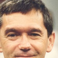 'Foi gente para o hospital': briga generalizada entre 100 rivais em estúdio do SBT provocou forte arrependimento em Serginho Groisman