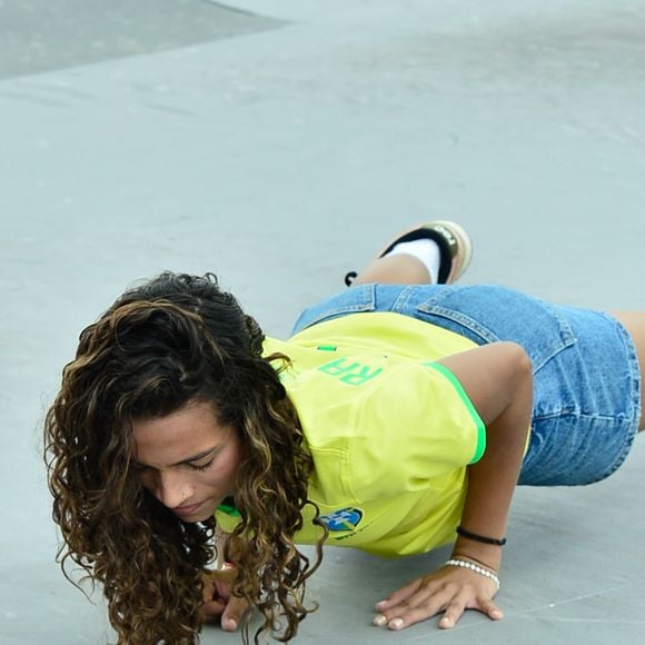 Rayssa Leal caiu diversas vezes ao longo das voltas