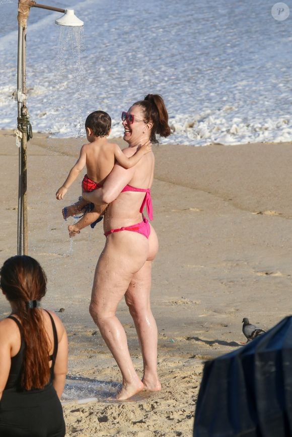Bumbum de Claudia Raia é uma das partes do seu corpo mais elogiadas por internautas e fãs nas redes sociais