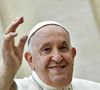 Líder espiritual Divaldo Franco teve encontro com o Papa Francisco em 2015 quando seus mentores revelaram que o pontífice havia reencarnado convidado por Jesus Cristo