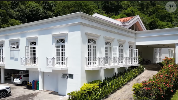Prefeitura do Rio de Janeiro cobra na Justiça uma dívida de IPTU relacionada ao imóvel de Renato Aragão localizado no Recreio dos Bandeirantes, na Zona Oeste da cidade.
