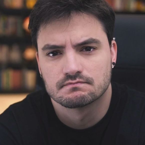 A assessoria de imprensa de Felipe Neto informou que ele nunca foi filiado a qualquer partido político e que mais novidades serão divulgadas em breve