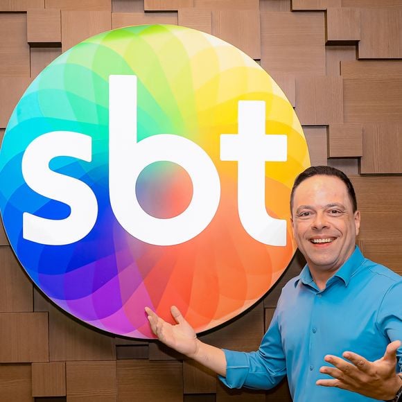 Thiago Gardinali trocou a Record pelo SBT em fevereiro de 2026, estreou na nova emissora em março, mas acabou desligado no fim de julho do mesmo ano