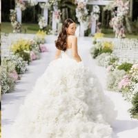 Vestidos de noiva 2025: tema floral aposta de Larissa Manoela em casamento evoca frescor e promete virar febre