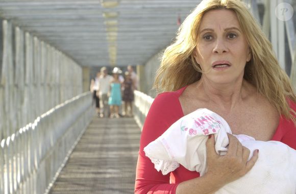 Nazaré (Renata Sorrah) é outra vilã que pode aparecer no fim de 'Três Graças'