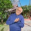 O refúgio de Ary Fontoura, aos 93 anos, em bairro nobre e litorâneo do RJ: ator tem piscina coberta, coleção de 7 mil DVDs e móveis de madeira em mansão cinematográfica; fotos