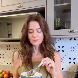 "Perfeita pra quem quer praticidade sem abrir mão do sabor, e já começar os próximos dias com mais leveza e energia", escreveu Letícia Spiller
