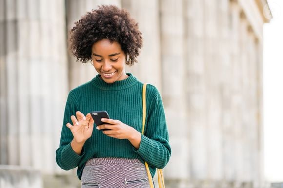 Trocar muito a foto do WhatsApp não significa insegurança ou instabilidade, segundo especialista em psicologia