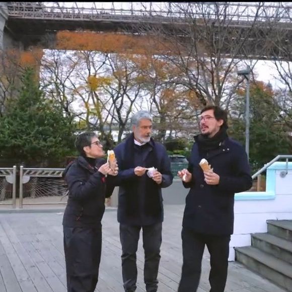 Mas o que roubou mesmo a cena foram as pernas bem definidas de William Bonner aos 62 anos