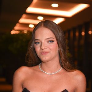 A maquiagem clean e elegante ressaltou o olhar de Rafaella Justus.