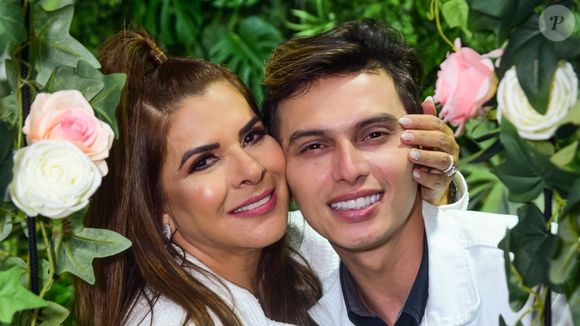 "Sim, eles voltaram. Está tudo bem entre eles". disse assessoria de Mara Maravilha sobre relação com Gabriel