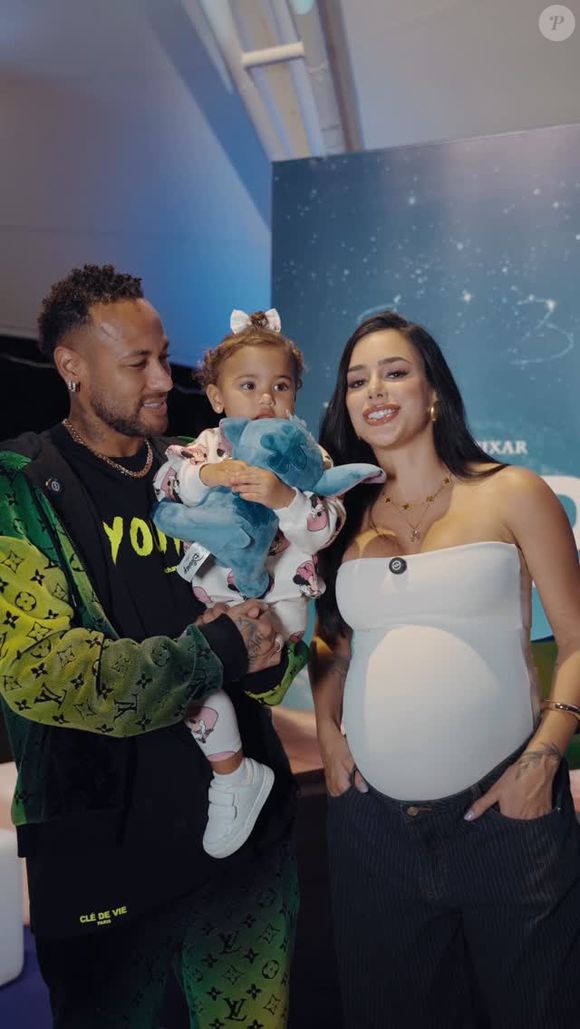 Mavie, o outro fruto do casamento de Neymar e Bruna Biancardi, tem 1 ano e faz aniversário em outubro