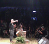 Ao matar galinha na frente de todos, Alex Atala dividiu opiniões e chegou a ser chamado de 'assassino'