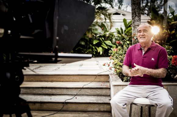 Renato Aragão foi questionado sobre os rumores de que não gosta de ser chamado de Didi. Ao final da conversa, ele pediu ‘que continuassem me chamando de Didi’