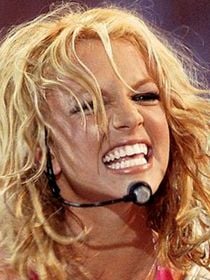 Após o sucesso histórico de 'Michael', é dada a largada para um filme biográfico sobre uma grande estrela dos anos 2000 que revolucionou o pop
