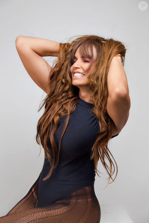 Em 2024, Wanessa foi eleita a ‘professora mais bonita do país’, título que lhe trouxe ainda mais visibilidade e abriu portas no meio artístico, esportivo e da mídia.
