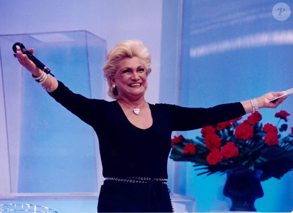 Em debate tenso no Roda Viva, Hebe Camargo respondeu a jornalistas sobre homossexualidade e diversidade