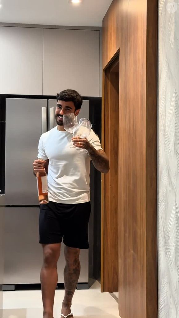 Yuri Meirelles definiu a publicação como ‘uma brincadeira, uma trend que estava tendo’