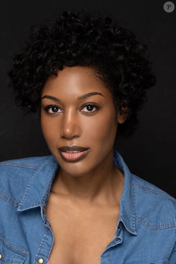 Amber Shana Williams como Tamar: uma amiga etíope do paralítico curado em Cafarnaum e uma das mulheres que ajudam o ministério de Jesus.
