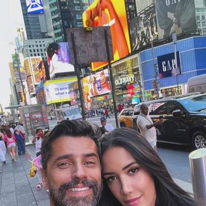 Esposa de Alberto Cowboy, Priscilla Monroy quebrou o silêncio sobre o clima entre o marido e Ana Paula Renault no ‘BBB 26’