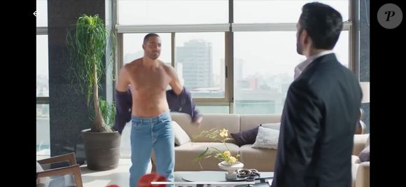 Cena com vilão oferecendo o corpo para pagar favor levanta debate e impulsiona audiência da Televisa
