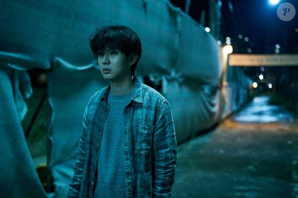 'A Killer Paradox' apresenta Lee Tang, um funcionário de uma loja de conveniência que mata um homem após ser agredido por ele