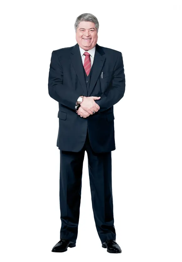 Datena foi contratado pela RedeTV! com promessas de novos cenários, helicóptero, motos e equipe para seu programa, além de uma nova atração de variedades