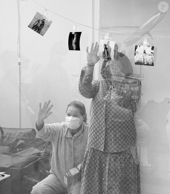 Lexa comunicou na web que sua filha Sofia nasceu no dia 02 de fevereiro, mas acabou falecendo no dia 05.