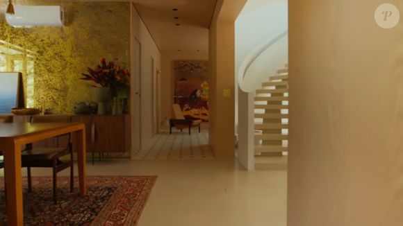 Isa Scherer, grávida pela 2ª vez, mora com o marido, Rodrigo Calazans, e os filhos gêmeos em casa de vila em SP