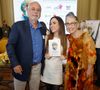 Tatá Werneck prestigiou a sua mãe no lançamento do livro 'Tia Zilda - Histórias de Inclusão de Claudia Werneck', que aconteceu na Câmara Municipal do Rio de Janeiro, nesta sexta-feira (11).