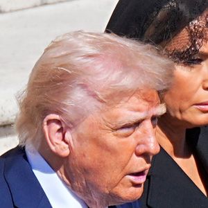 Donald Trump e Melania Trump marcaram presença no funeral de Papa Francisco
