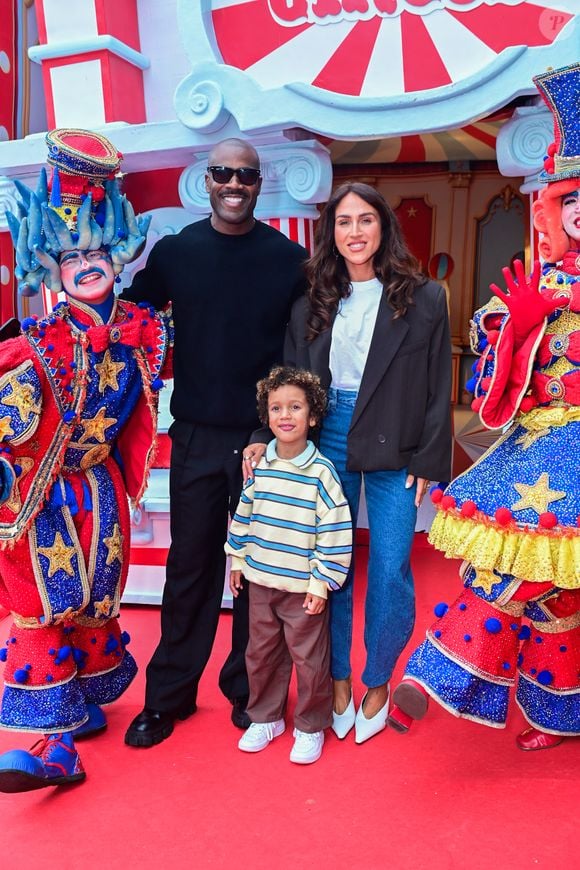 Rafael Zulu com a família no aniversário de 1 ano de Bento, filho de Thiaguinho e Carol Peixinho