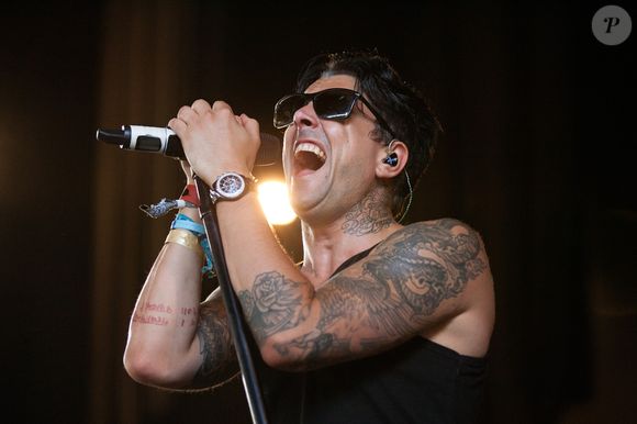 Ian Watkins admitiu 13 dos 24 crimes pelos quais era acusado