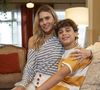 Miguel Moro estreia como filho de Carolina Dieckmann em novela da Globo