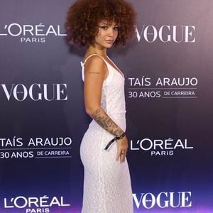 Gilda de 'Vale Tudo', Leticia Vieira prestigiou festa de Taís Araújo