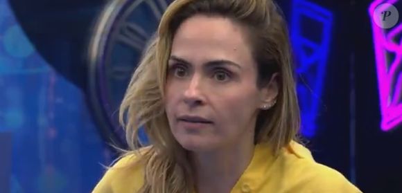 Após discussão com Alberto Cowboy, Ana Paula Renault, do 'BBB 26', citou problema de saúde do pai: 'No Réveillon, o meu pai estava praticamente morto. Eu virei para minha madrasta e falei: 'Eu não vou mais'. (...) Não tinha como eu entrar aqui'