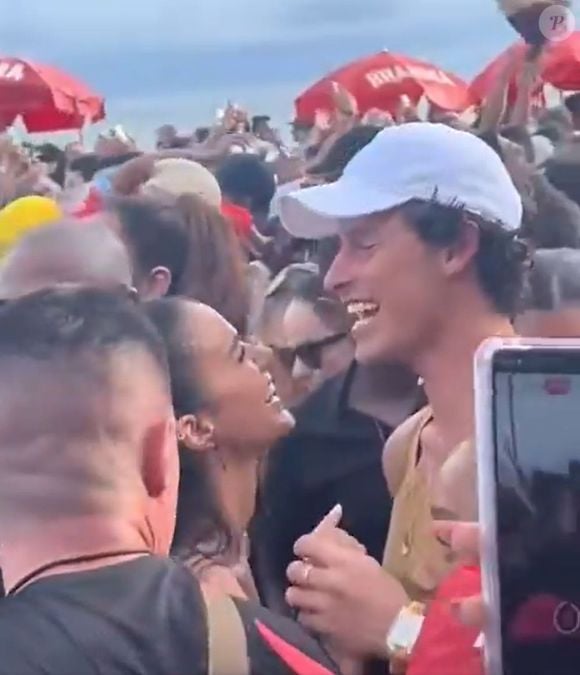 Bruna Marquezine foi chamada de gostosa por Shawn Mendes