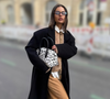 Parecem sapatilhas de balé, mas são Converse: esse novo tênis na cor 'canjica com amendoim' é ideal para mulheres elegantes combinarem com calça cotelê no inverno