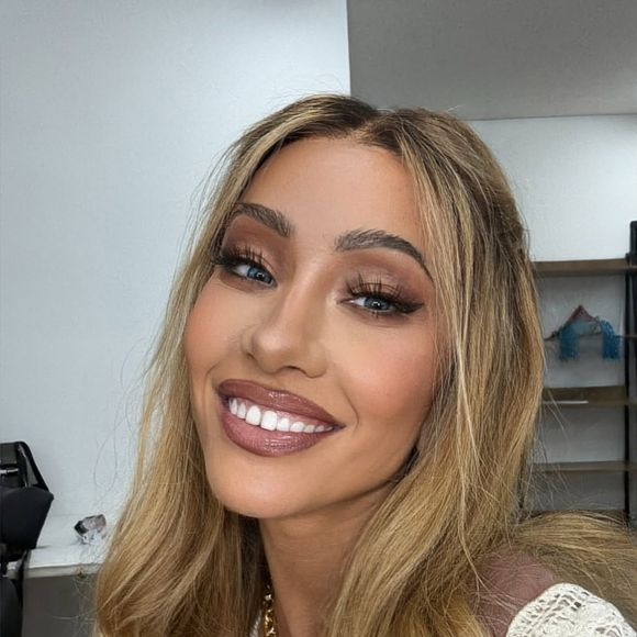 Sabrina Sato usa próteses, dentaduras e até muda traços do rosto para viver personagens