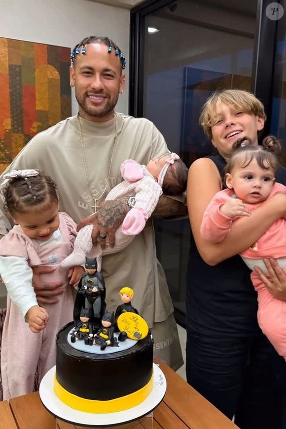 Neymar é pai de quatro filhos: Davi Lucca, Mavie, Helena e Mel